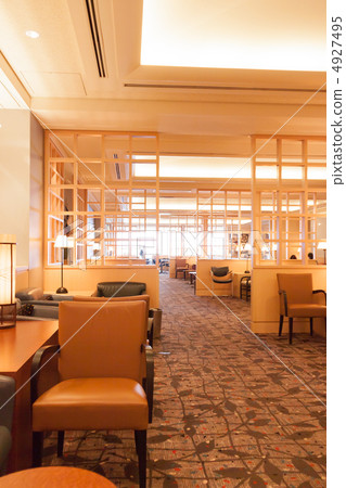 Airport Lounge 4927495