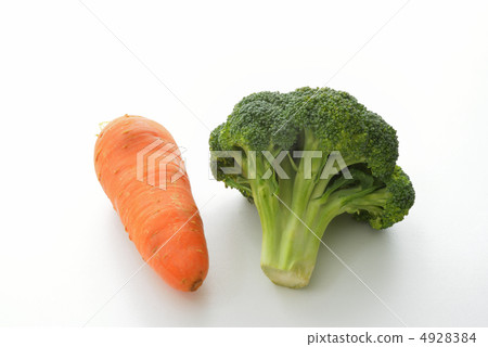 Carrots and broccoli Carrots and broccoli 4928384