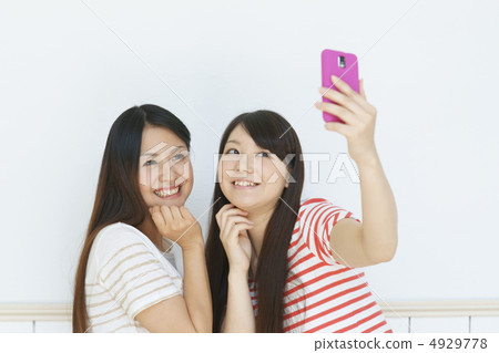 一位年輕女士（智能手機） 4929778