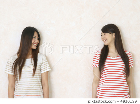 年輕的女士 年輕的女士 4930159