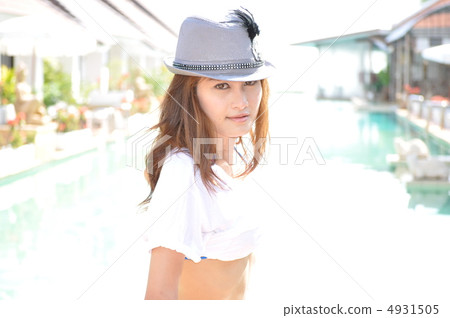 放鬆在華欣手段的婦女 4931505