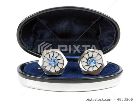 pair of platinum stud pair of platinum stud 4933806