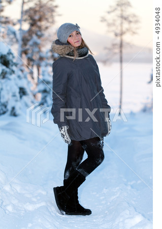 beautiful young girl 4934048