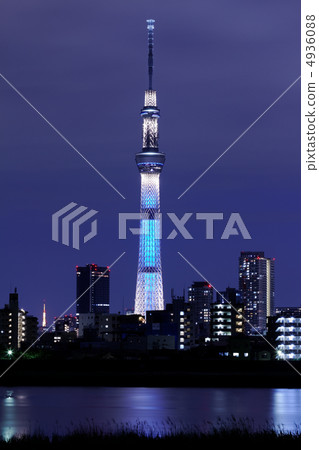 Light up of Tokyo Sky Tree · Chic and light of building city 4936088