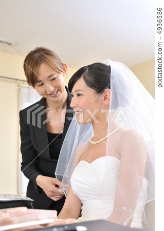 婚姻 4936586