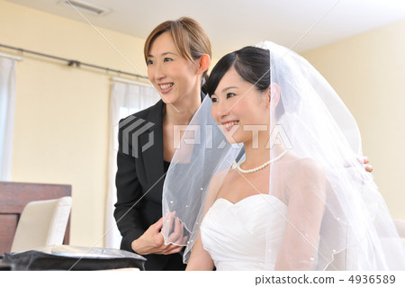 婚姻 4936589