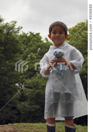 Rainy season rainy season rain (boys child primary school student) 4936680