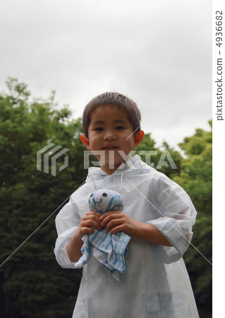 雨季雨季雨（男孩兒童小學生） 4936682