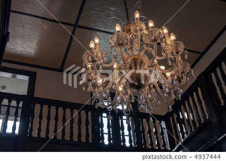 Yamate No. 111大樓的古董燈飾 4937444