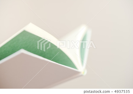 打開一本書 4937535