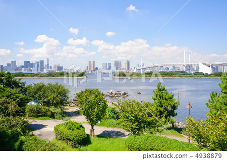 從東京Odaiba海灘公園的看法 4938879