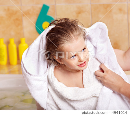 Kid washing in bath. Kid washing in bath. 4941014