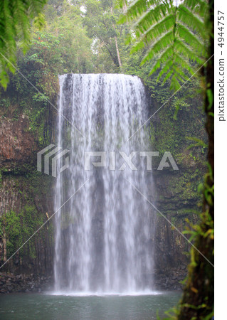 Miramira waterfall of drizzle Miramira waterfall of drizzle 4944757