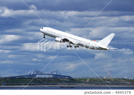 從羽田的東京門橋 4945379