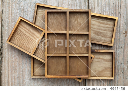wooden box 4945456
