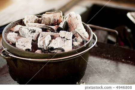 Dutch oven Dutch oven 4946808