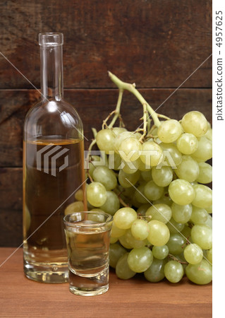 Grappa Concept 4957625