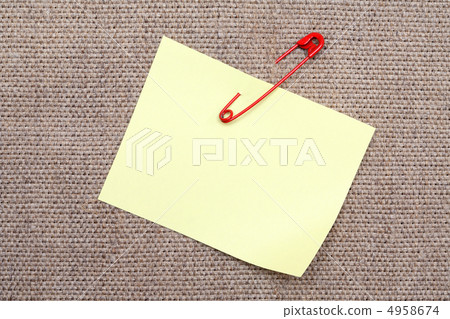 Adhesive Note And Safety Pin 4958674