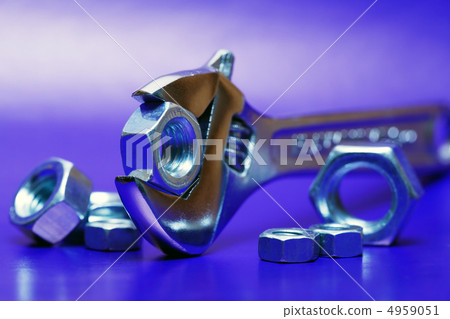 Spanner And Screw Nuts 4959051