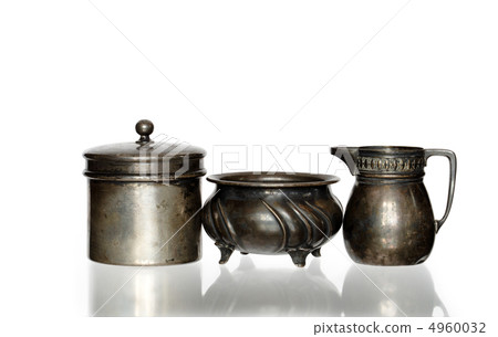 Vintage Dishware 4960032