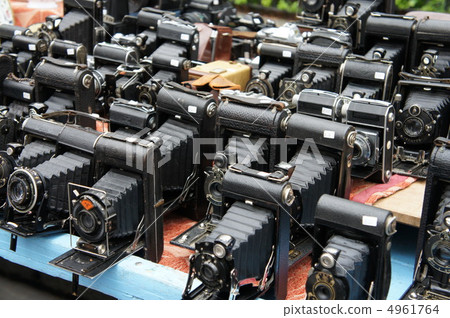 Antique camera 4961764