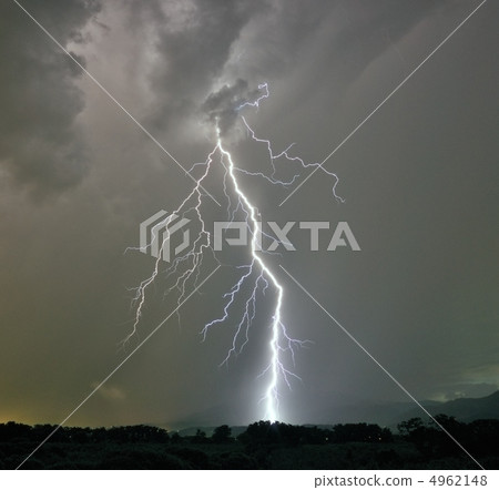 lightning lightning 4962148