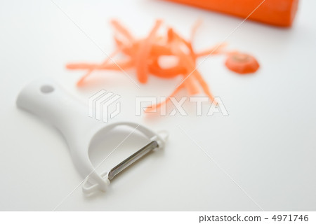 Peeler and carrot skin Peeler and carrot skin 4971746