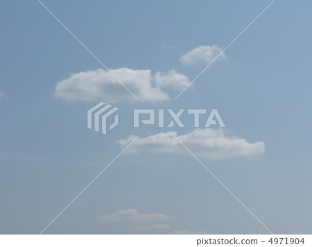 White clouds and blue sky 4971904