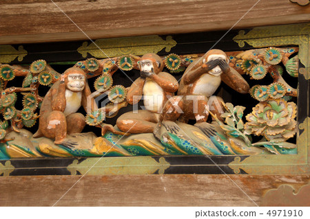 Three monkeys 4971910