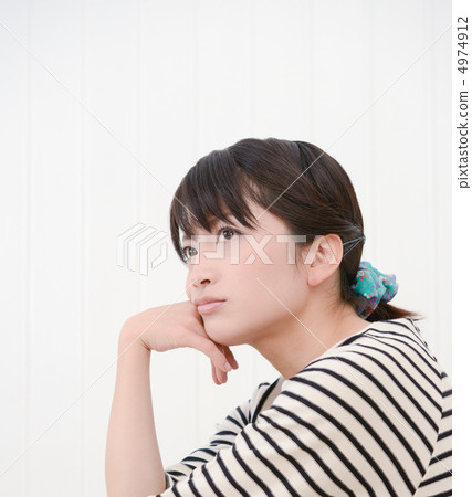 Thinking woman 4974912