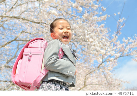 新生第一個女孩(櫻花) 新生第一個女孩(櫻花) 4975711