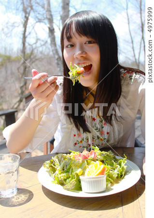 Female, Young, 20's, Salad, Plateau, Vegetable, Tomato, Outdoors, Nature, He Female, Young, 20's, Salad, Plateau, Vegetable, Tomato, Outdoors, Nature, He 4975999