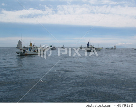 Oki fishing boat 4979128