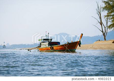 Long Tail Boat 4981015