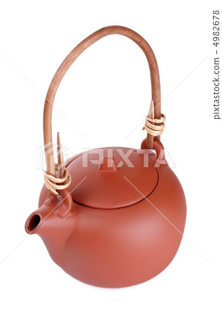 brown clay kettle 4982678