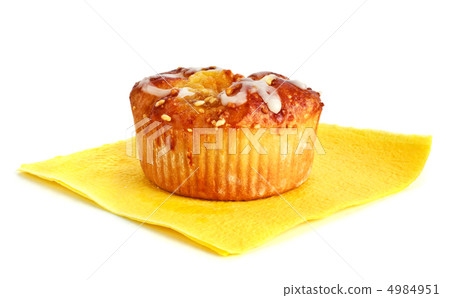 apple cake on yellow napkin 4984951