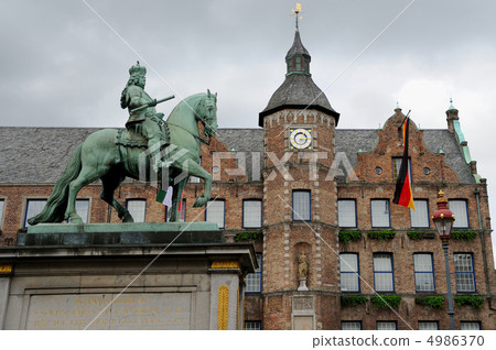 Germany Düsseldorf City Hall 4986370