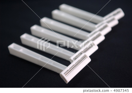 Disposable safety razor Disposable safety razor 4987345