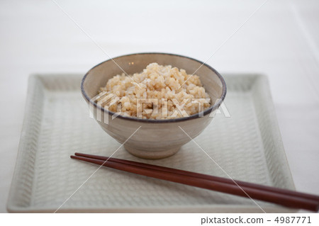 Brown rice rice 4987771