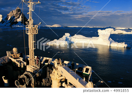 在一個極度寒冷的國家 4991855