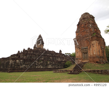 World Heritage Angkor Monument / Bacon 4995120