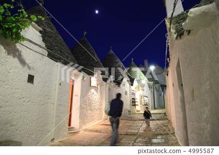 Night view of Alberobello 4995587