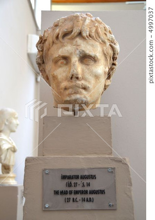 Augustus statue of Ephesa Archeology Museum 4997037