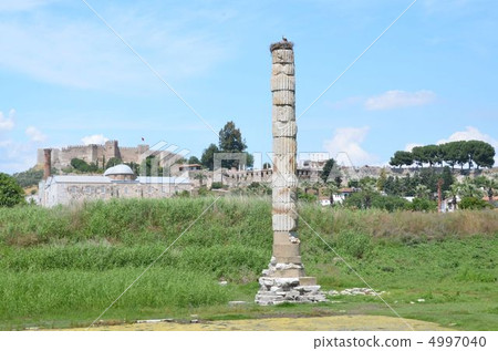Temple of the 7th Wonder of the World Artemis Temple, 177 pillars of this pillar was built Temple of the 7th Wonder of the World Artemis Temple, 177 pillars of this pillar was built 4997040