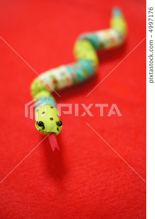 Japanese style snake 4997176