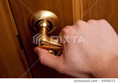 Opening door Opening door 4998013
