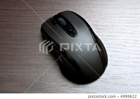 Black pc mouse 4999622