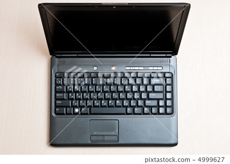 Black laptop 4999627