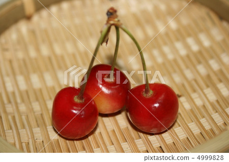 Cherries 4999828