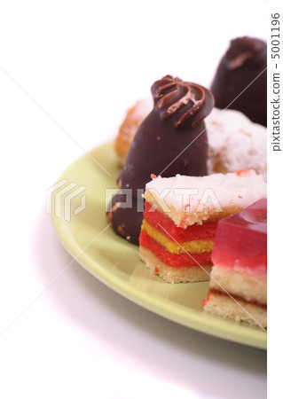 sweet deserts 5001196